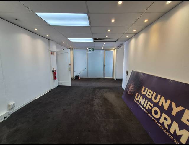 381M² OFFICE TO LET IN WOODMEAD